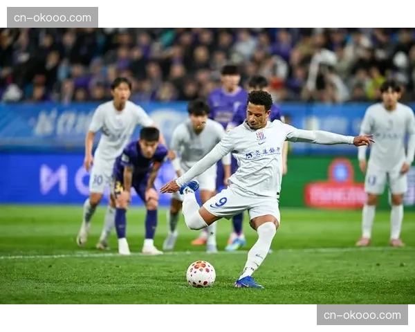 天津津门虎对阵上海申花，垫底球队面临保级压力